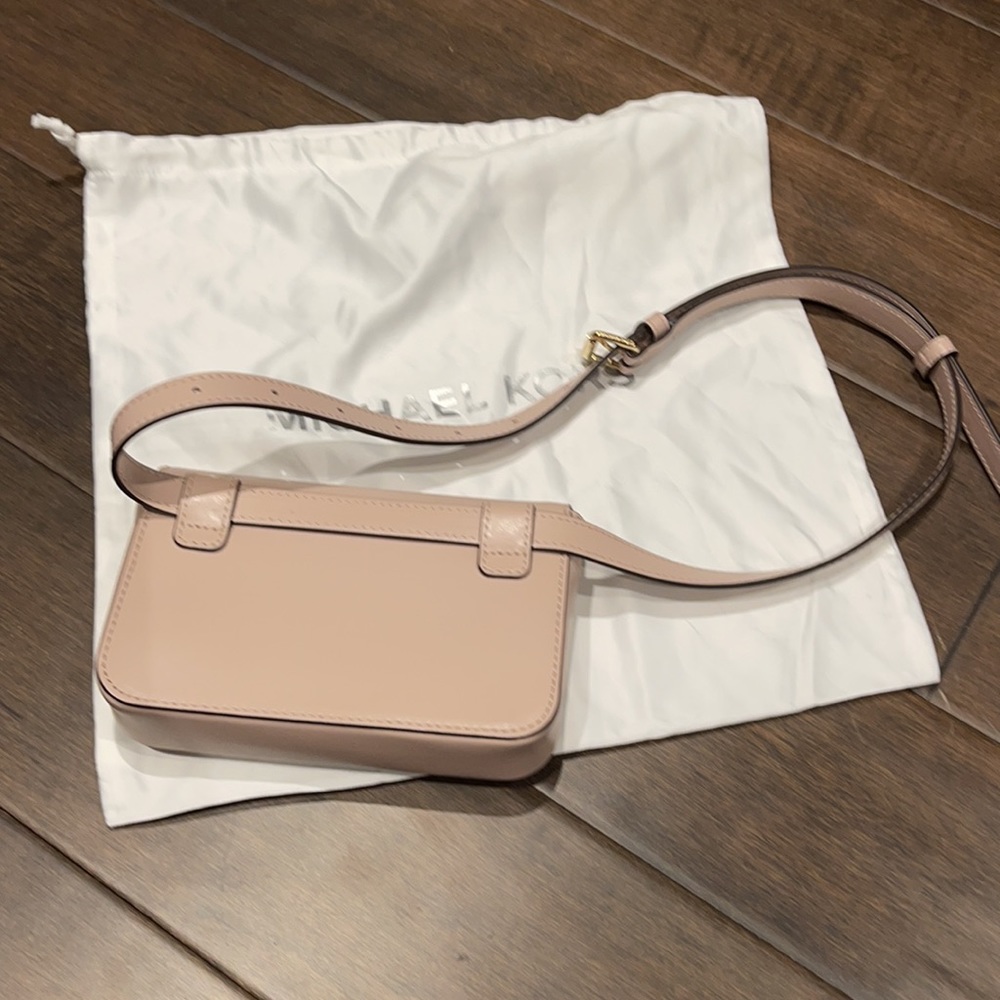 Bags - Picture 3 of 7